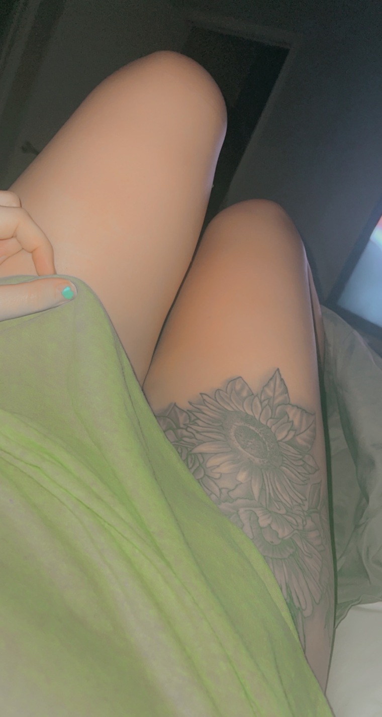 BustyBella cover image