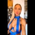 Busty Blonde Sienna avatar