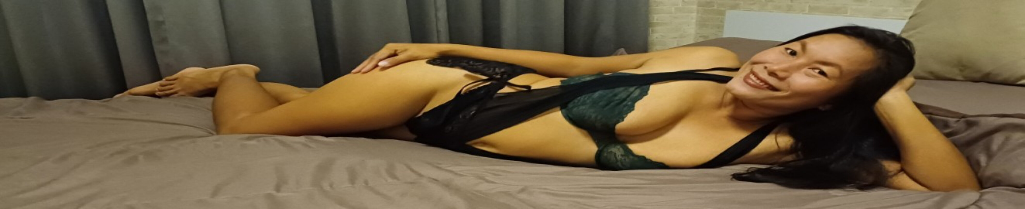 Busty Thaiger banner image