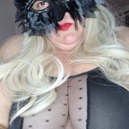Busty Bee 🐝 avatar