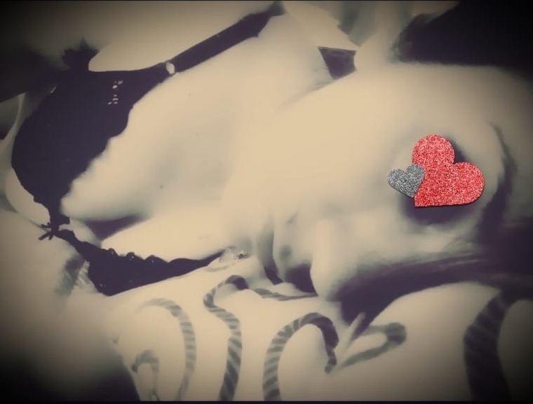 AMBER HOT๐ฅ๐ฅ banner image
