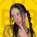 Lisa 💛🖤 avatar