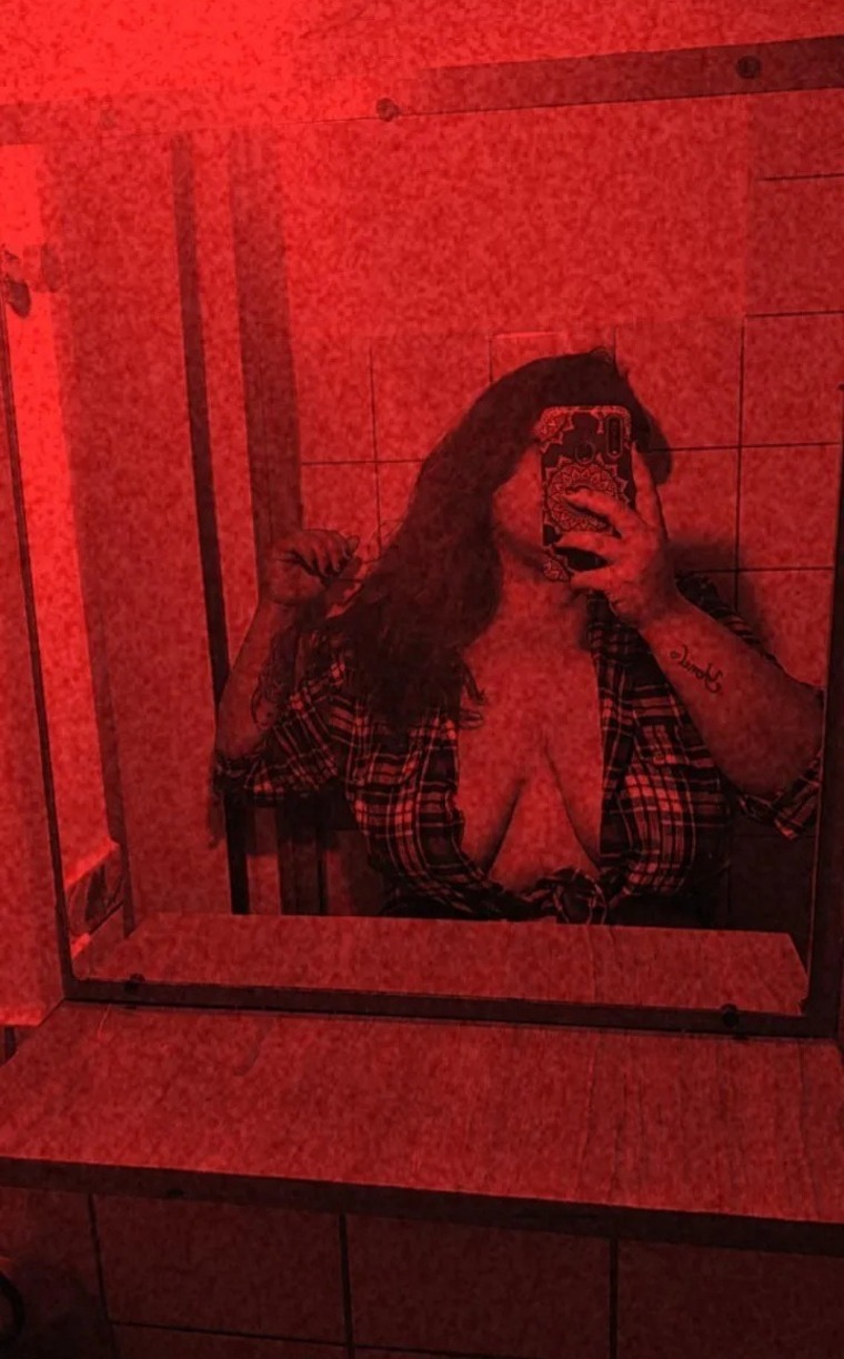 EMILI🦋 banner image