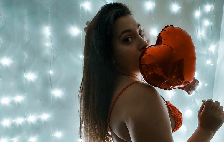 Amelie 🔥 cover image