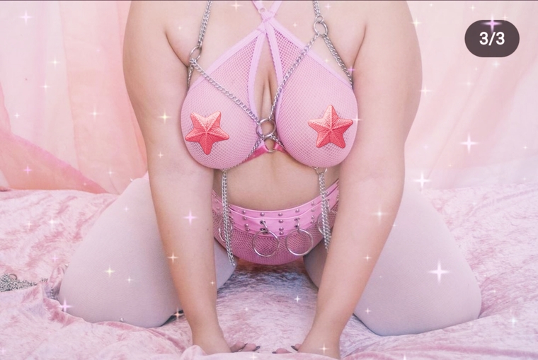 Una Ñaña latina cover image