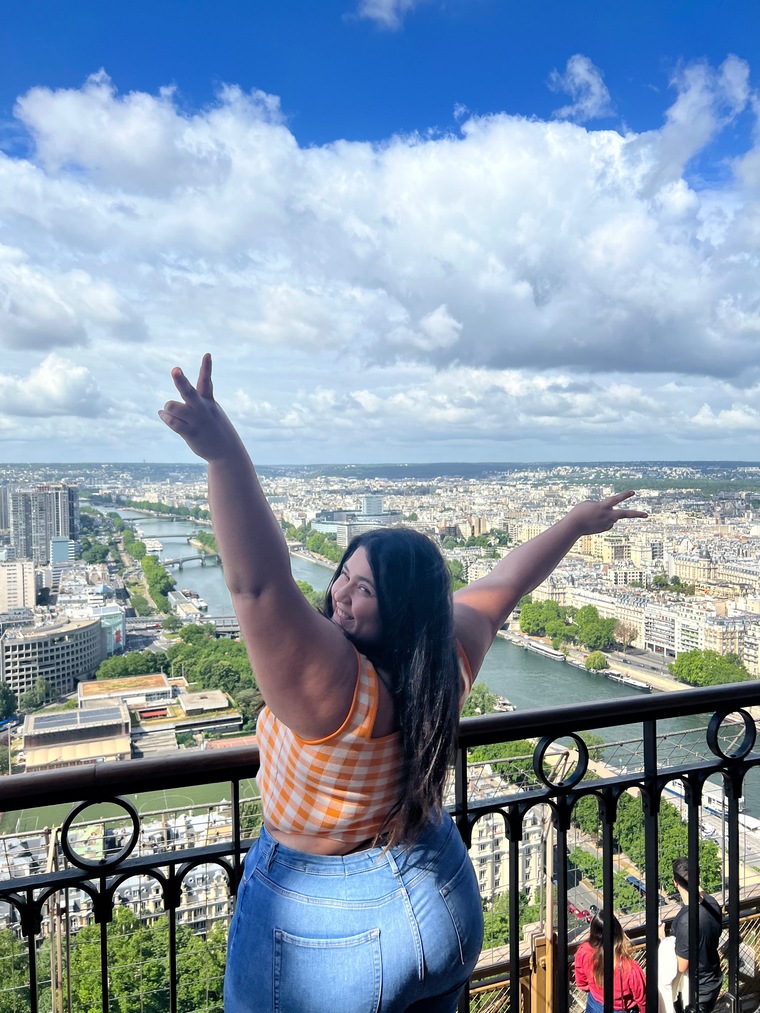 Camila Zuñiga cover image