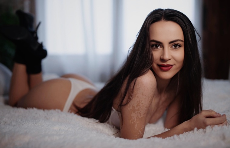 Candice Fox banner image