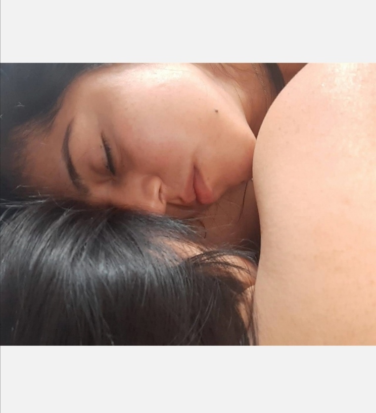 Y si me besas... cover image