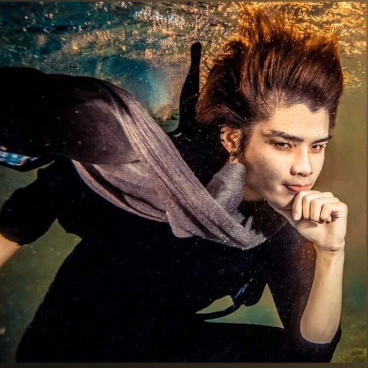 N cover image
