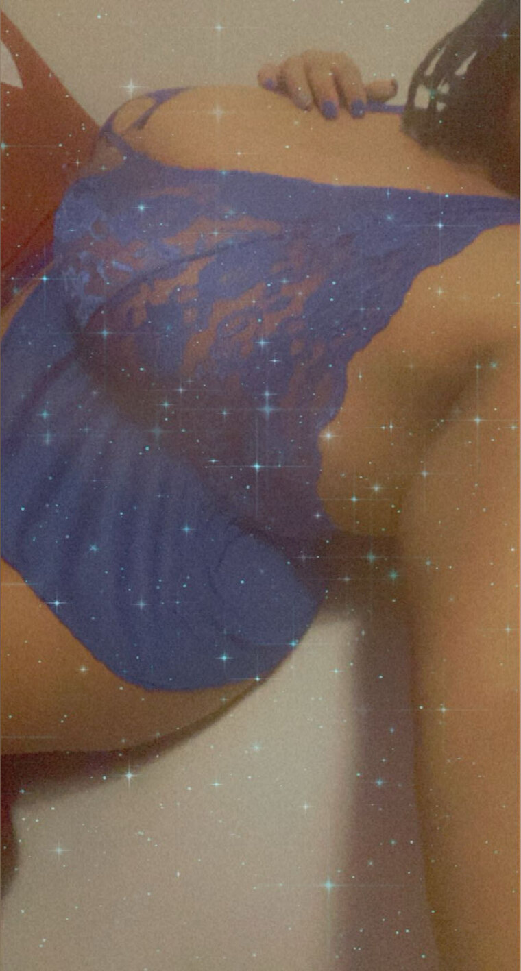 CapriBae ♑️ cover image
