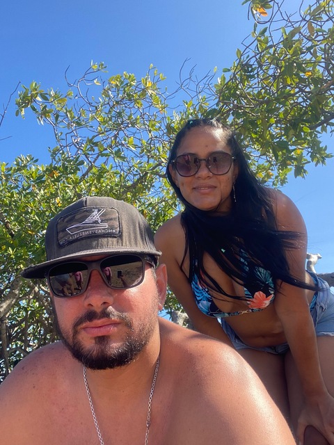 Carlos y Andrea cover image