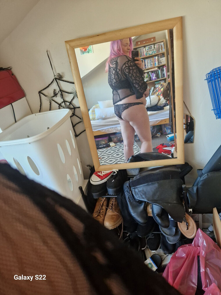 Carly Sparkles cover image