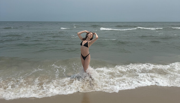 Carrie Madsin FREE banner image