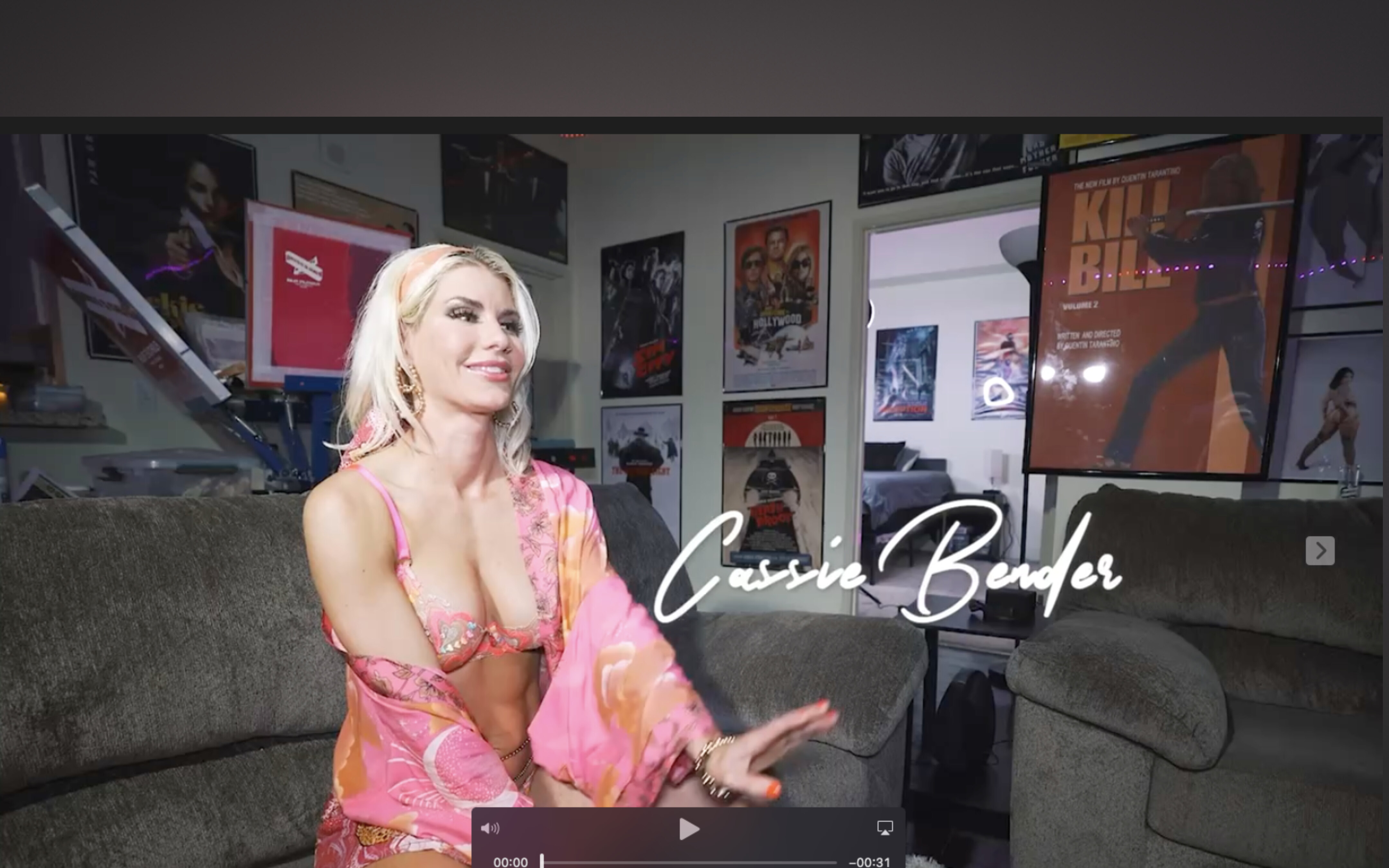 Cassie Bender Fit RAW 💋🔥 banner image
