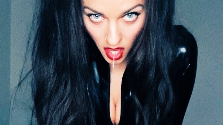 Catsuité Latexqueen cover image