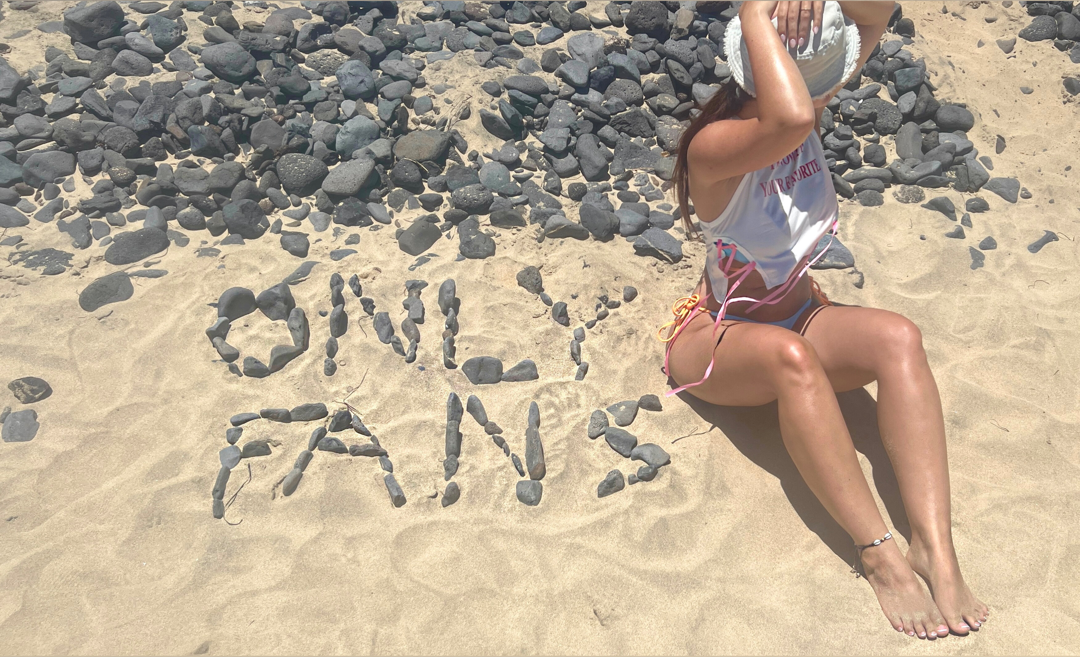 Sxting Celine banner image