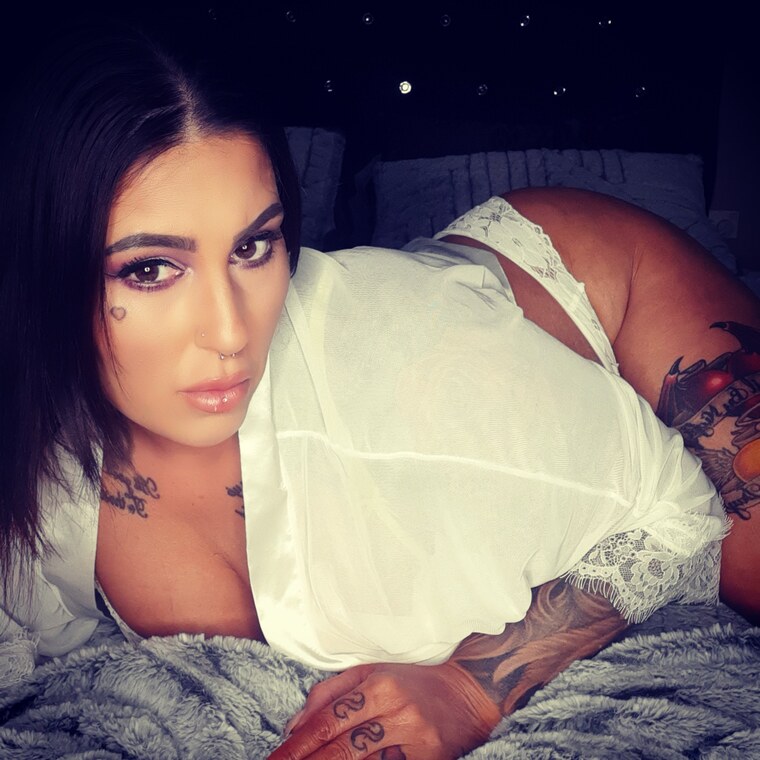 Chanel_cruzz cover image