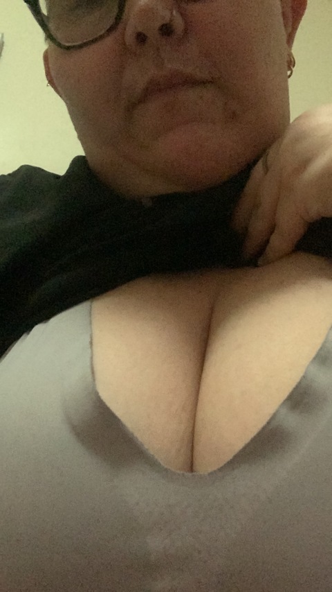 Chellecheree69 cover image