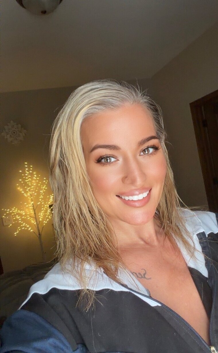Chelsea Lee ๐ banner image