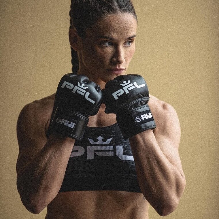 Chelsea Hackett cover image