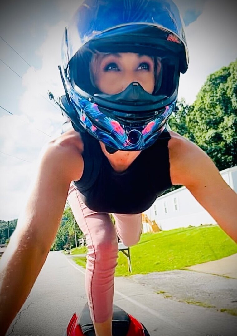 Chelzzy cover image