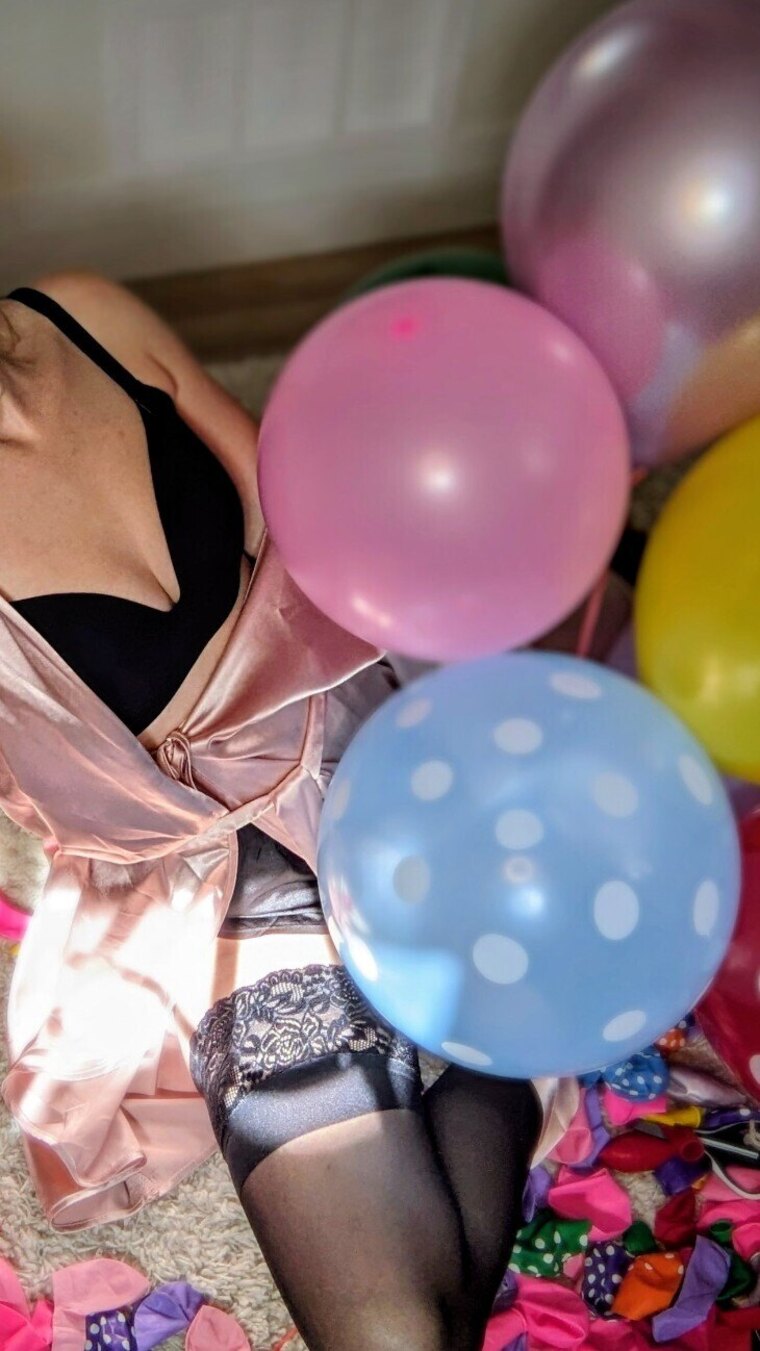 ✨ Cherreyy Loon 💕🎈💥 cover image
