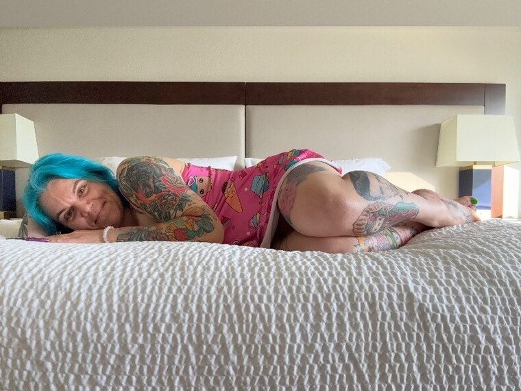 CherryBombBombBitches cover image