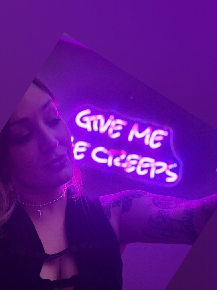 showmethemoneySHOT cover image
