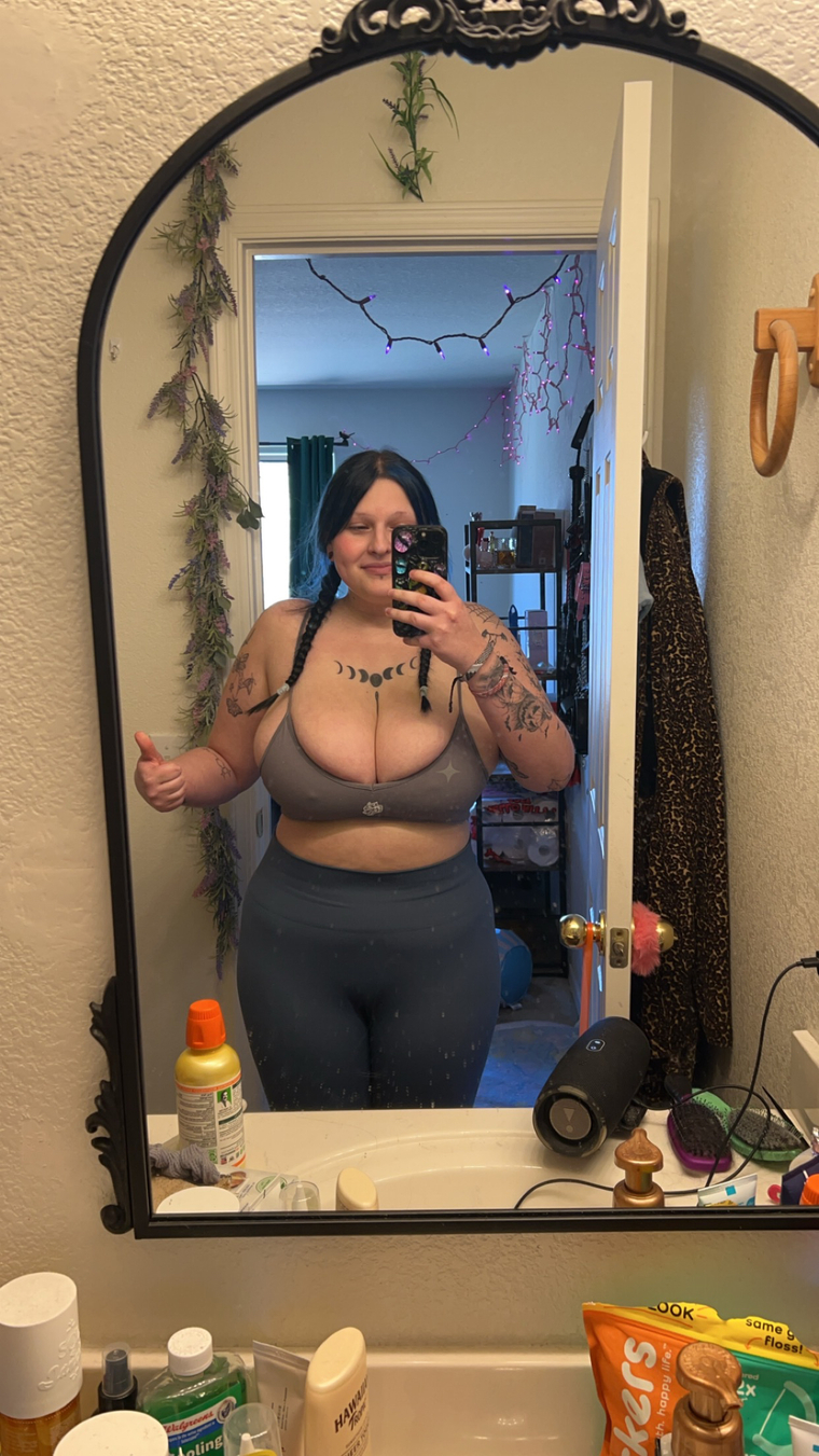 Chey💦 banner image