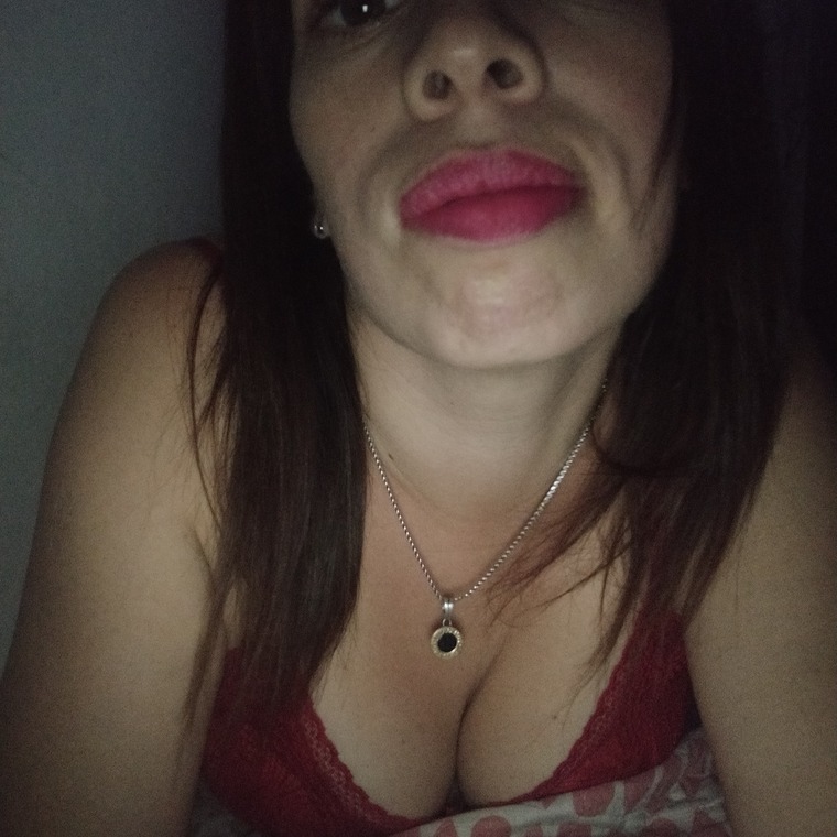 Tu nena traviesa 🤫 cover image