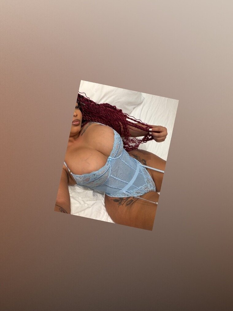 La Chinita👘🍑 cover image