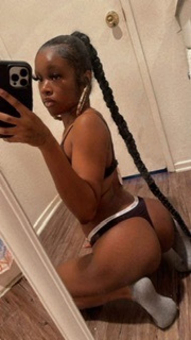 Tharealminnie banner image