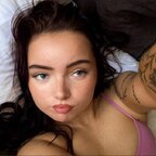 Chlo 🍒 avatar