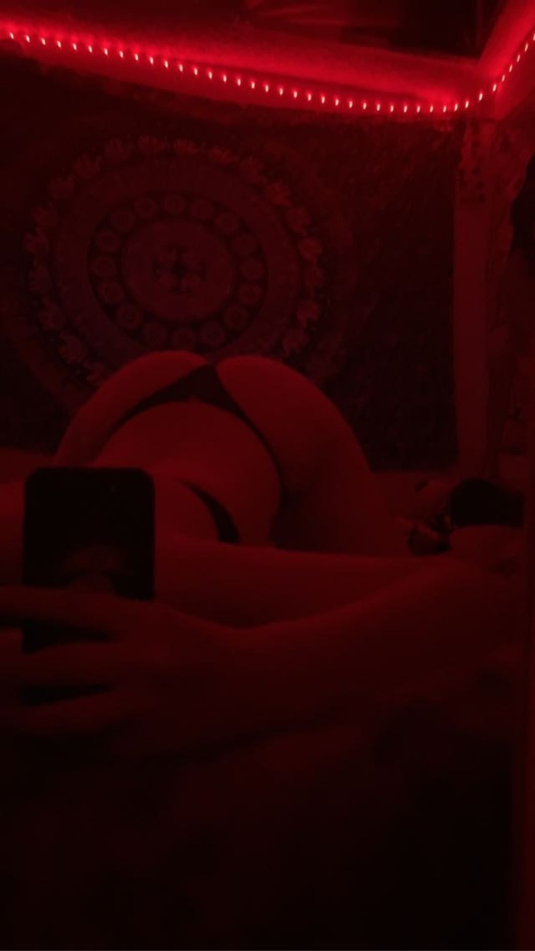 Chloe🌶️ cover image