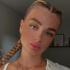 Chloe 🌹 avatar