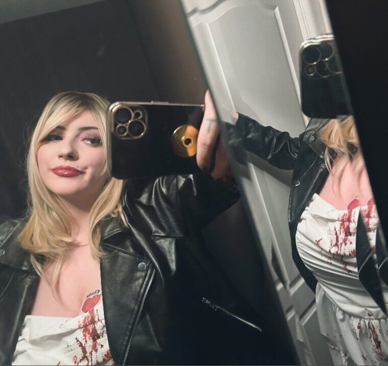 ℬustiest queen around 🖤 banner image