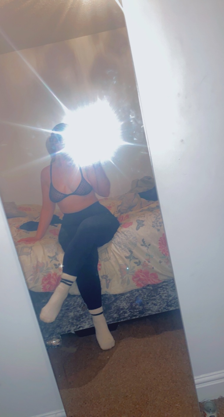 Chloeleigh8x banner image
