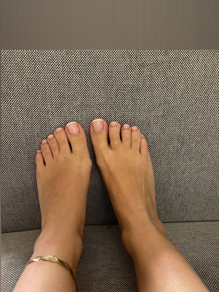 Little feet of Chloe banner image