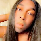Chloe Phoenix 🌸 avatar