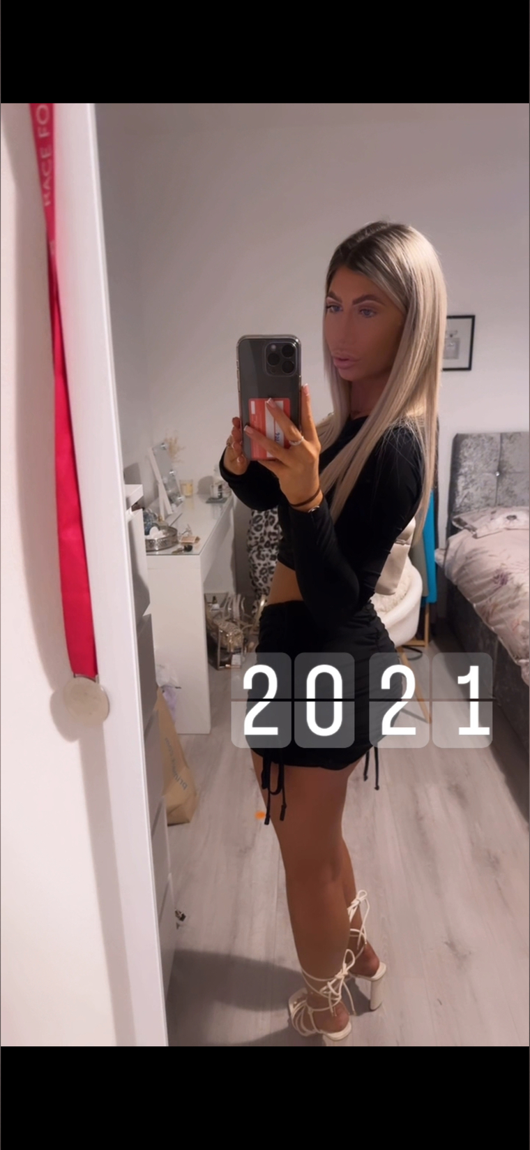 Chloe lowe banner image