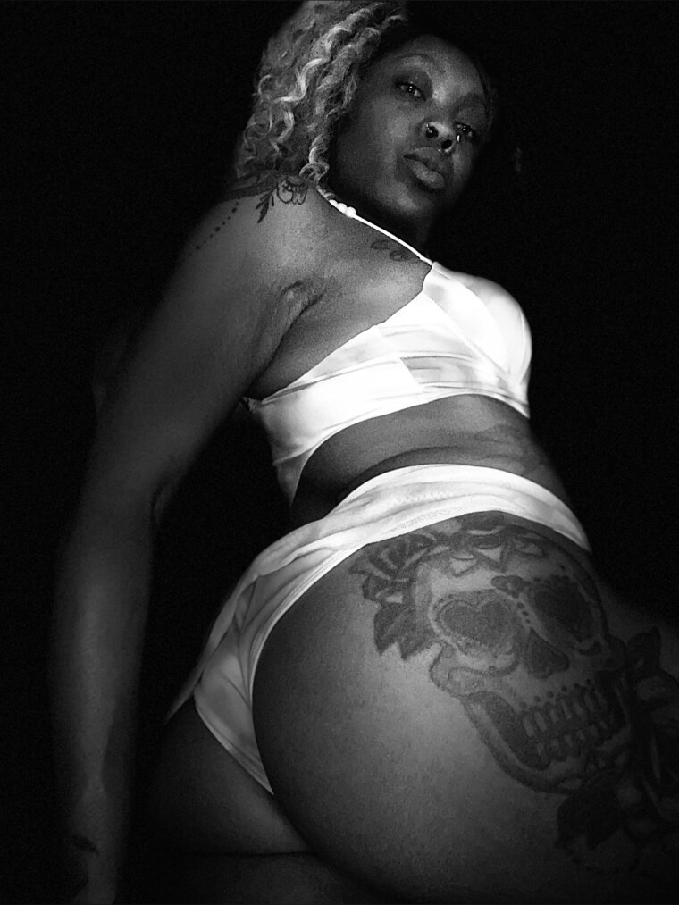 Queen Veevee cover image