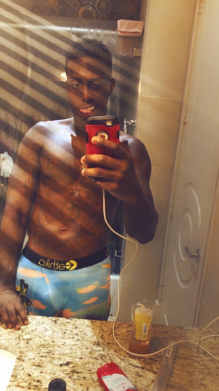 👑🍫GuhDetzDuu🤩😘 cover image