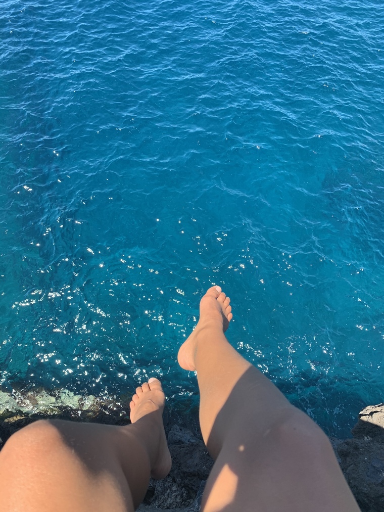 Chloe barefeet cover image