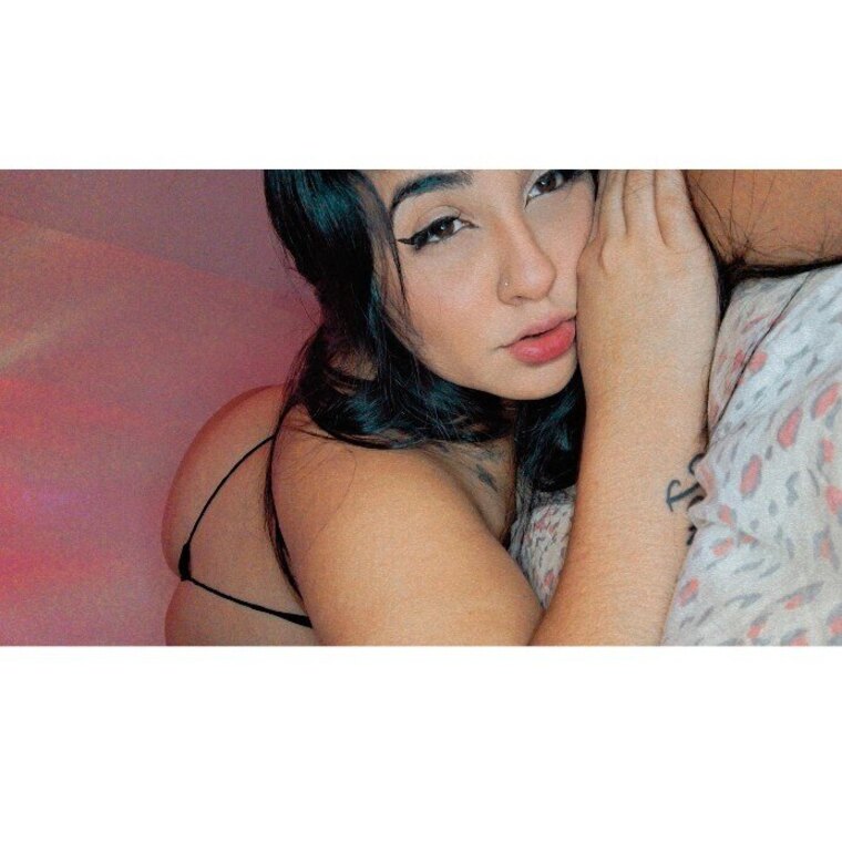 Chloe🌸 cover image