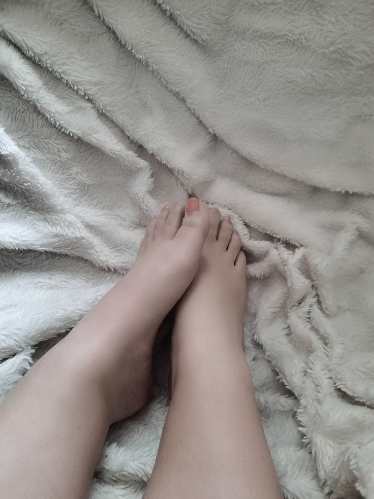 Em Feet banner image
