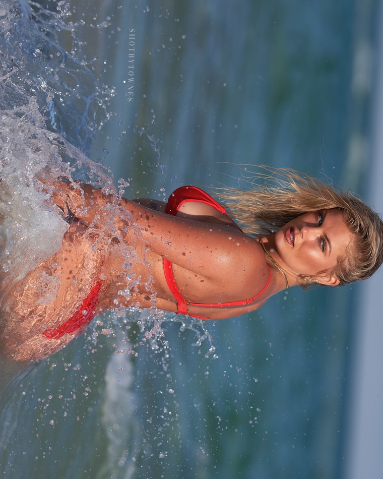 Cinnamon Monroe banner image