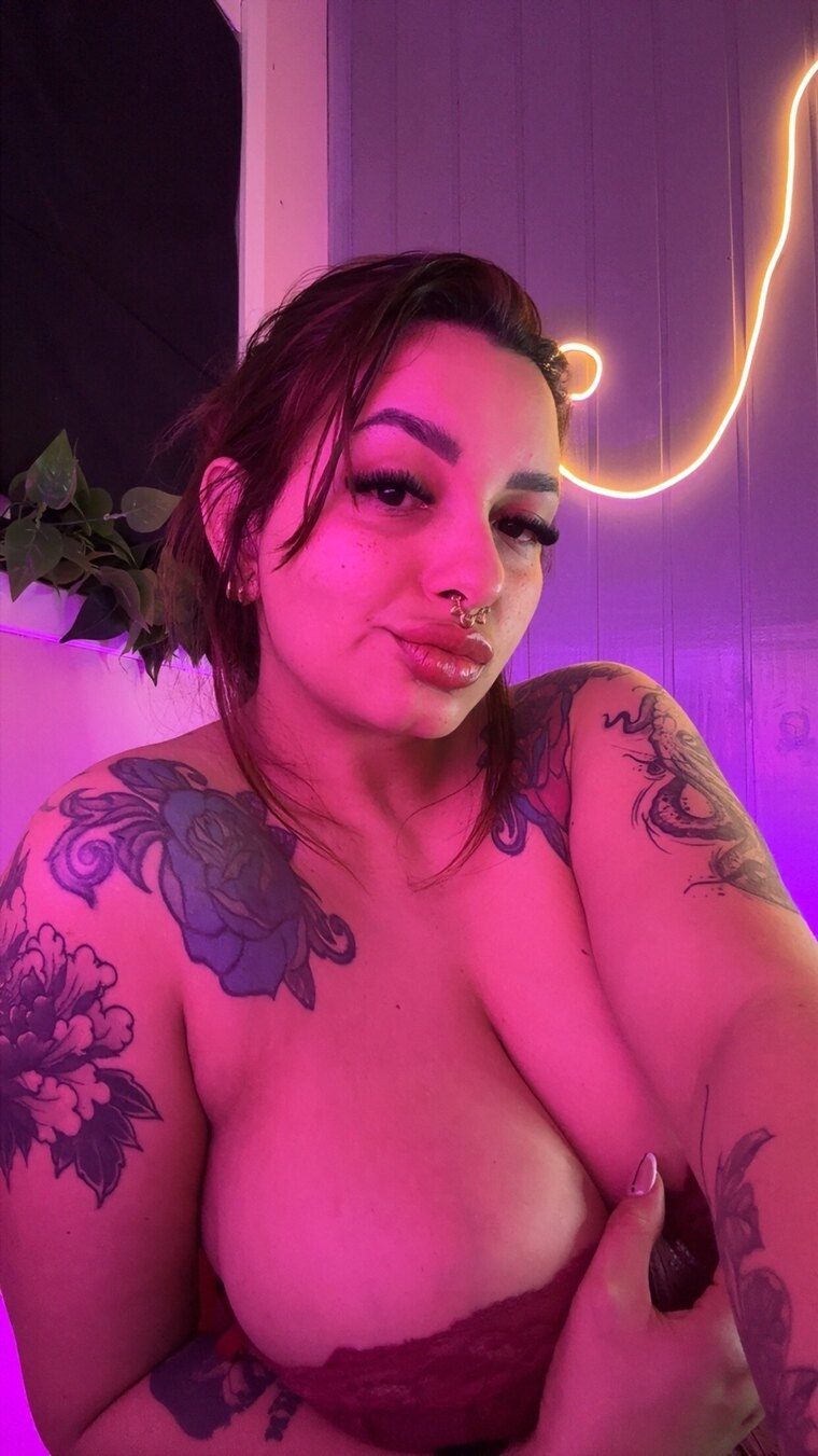 BIG AND NATURAL BOOBS cover image