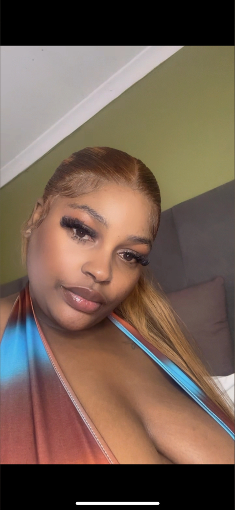 Ms_Pretty_Jones🍑🇿🇦 cover image