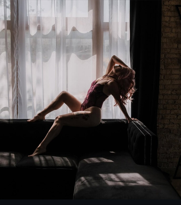 Danelle ✨️ banner image