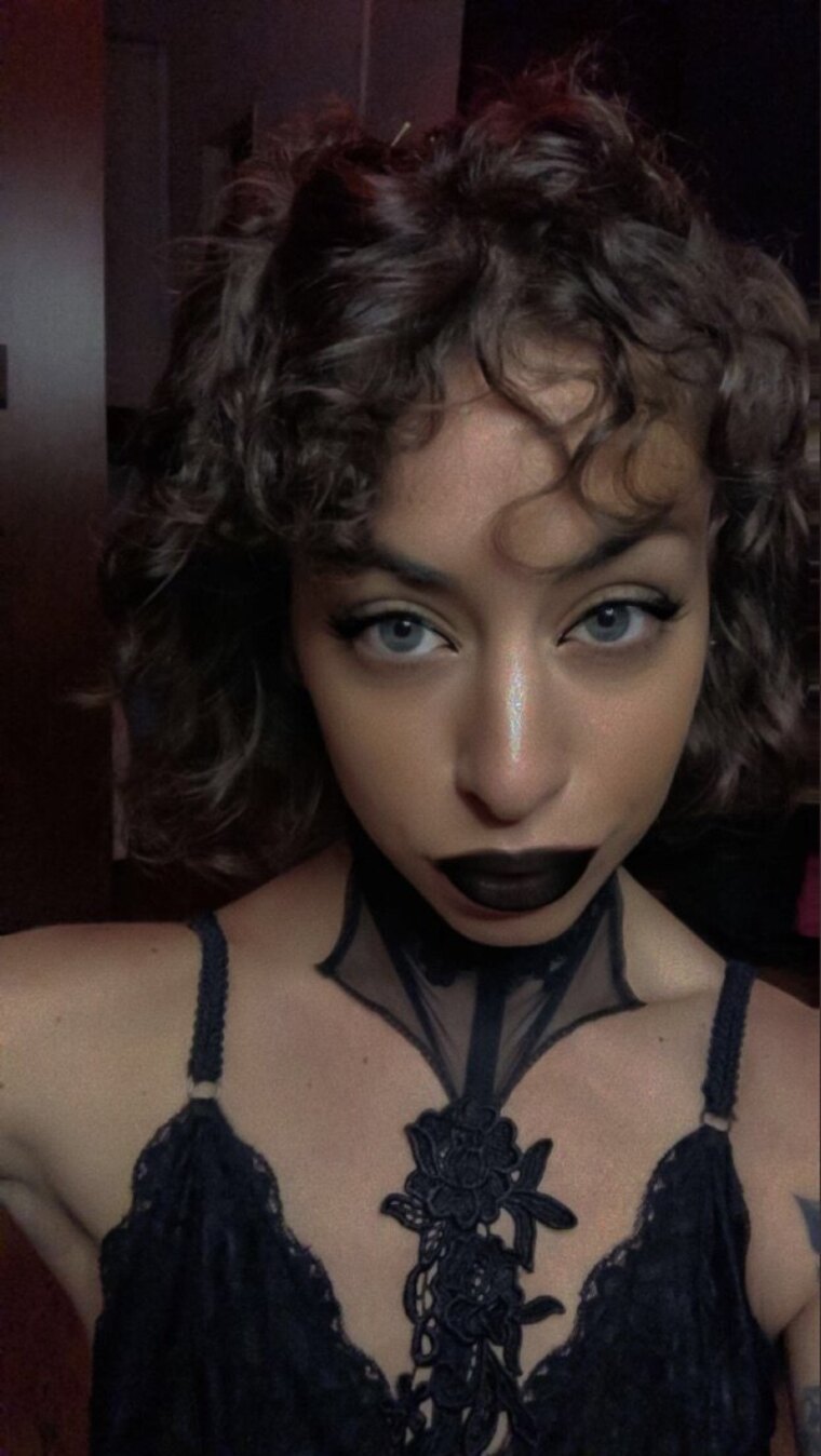 𝒌𝒊𝒏𝒌𝒚 𝑪𝒐𝒏𝒏𝒊𝒆🪞 cover image